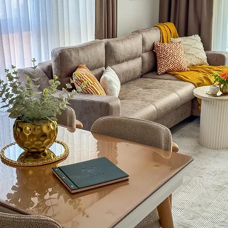 Qoople Ocean B55 - Spacious 2-bedroom Apartment